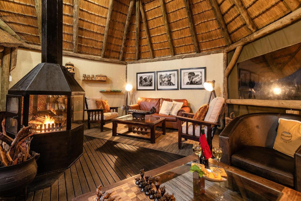 Frans Indongo Lodge Otjiwarongo Exterior foto