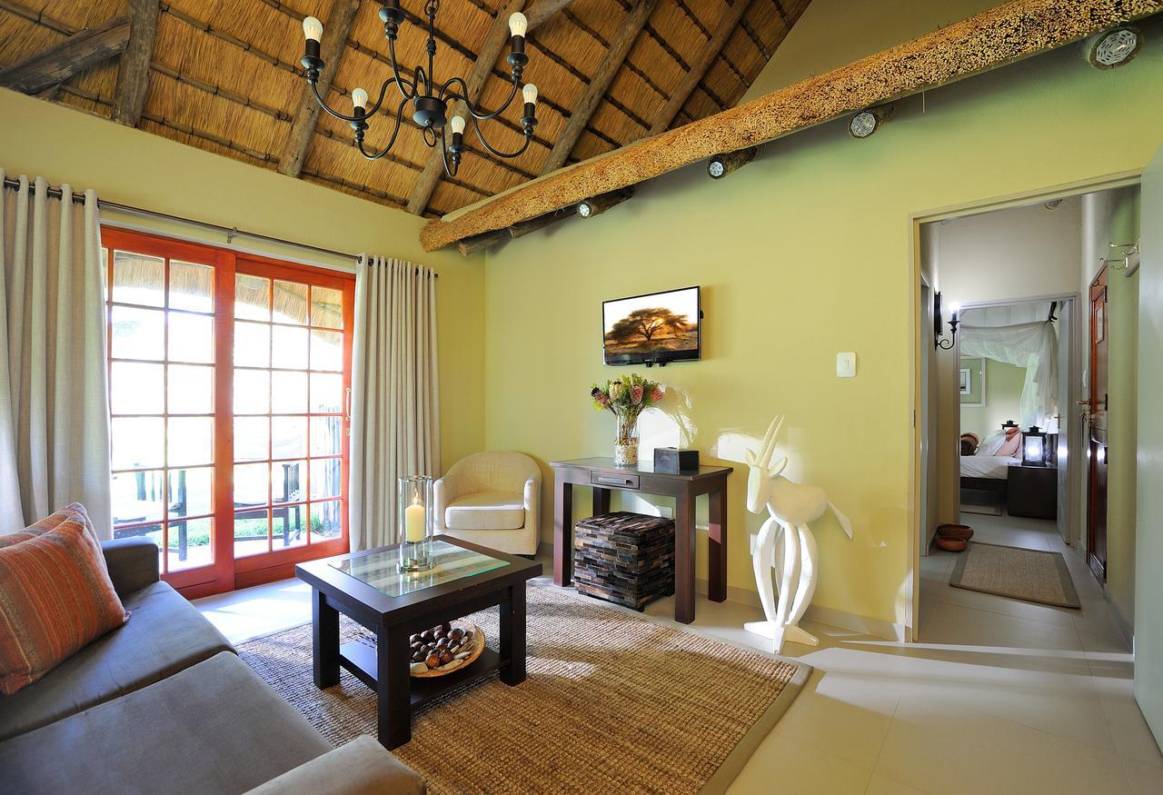 Frans Indongo Lodge Otjiwarongo Exterior foto